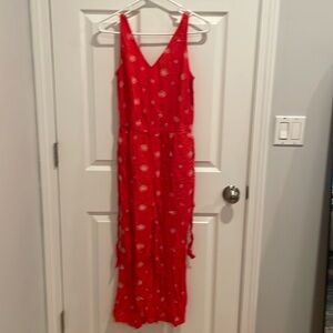 Loft: Tank-Top Romper in Red-and-White Floral Pattern; Size: 6